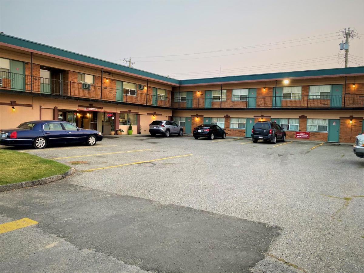 Red Carpet & Motel